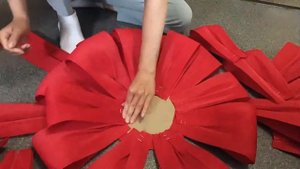 Большой бант из бумаги