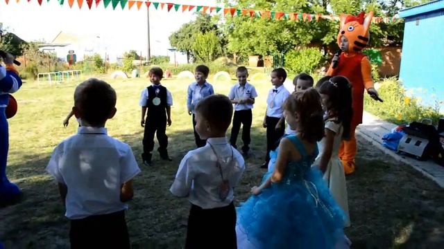 Коржик и Карамелька в детском саду. Аниматоры. смотреть онлайн