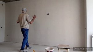 Покраска Стен//Покраска стены в два слоя валиком все подробности на видео//