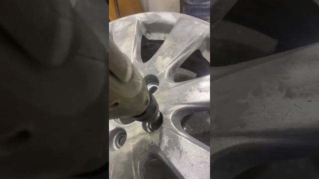 Чистим диск от ржавчины смотреть онлайн