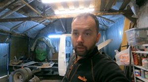 Лучший антикор для автомобиля. За шумил и нанес антикор на кабину.