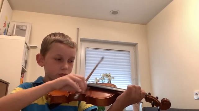 Jona (7 Jahre) spielt Geige - Jona (7 éves) hegedül - „Hänschen klein“ смотреть онлайн