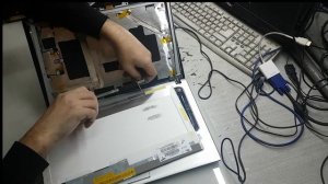 Ноутбук Samsung R518 снятие и замена матрицы