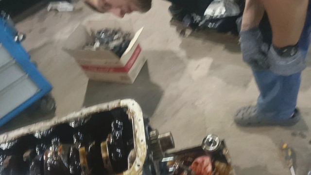 Пневмо баллоны Mercedes ML164. Стоит ли переплачивать и ещё некоторые моменты работы на сегодня. смотреть онлайн