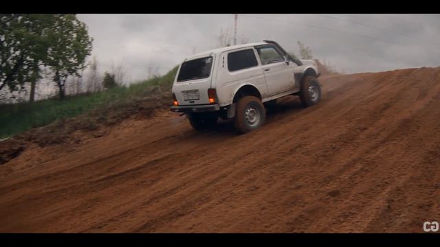 Сток или тюнинг I Лучшая Нива 2121 I Дрифт на Ниве | Джип за 100к смотреть онлайн