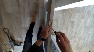 Как подобрать и врезать петли для межкомнатной двери.