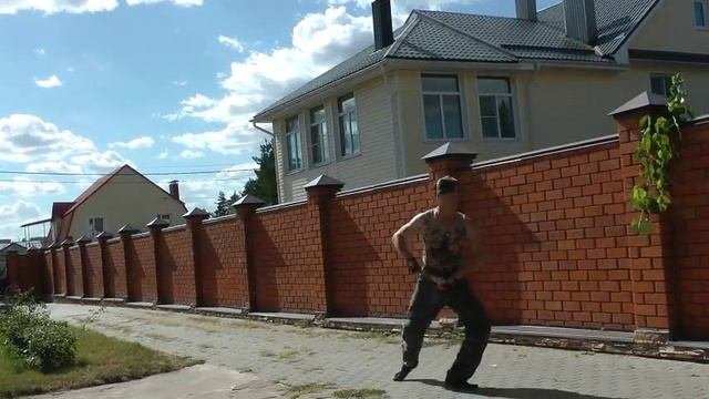 Романтичный танец с мачетой