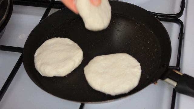 Самые вкусные СЫРНИКИ! В сметанной заливке, запеченные в духовке. Простой и быстрый рецепт