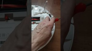Сломался робот-пылесос Xiaomi. Не заряжается. Замена аккумулятора.
