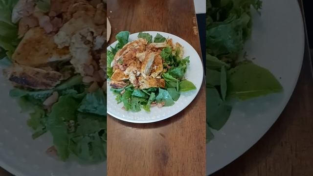 Homestead grilled Chicken & garden salad! смотреть онлайн