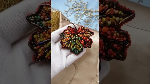 Autumn brooch pin "maple leaf" – handmade. Осенняя брошь «кленовый лист»