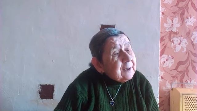 МАМА РАССКАЗЫВАЕТ СКАЗКУ ПРО БОГАЧА И БЕДНЯКА! смотреть онлайн