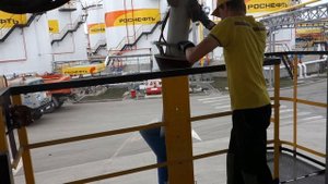 Устройство верхнего налива и переходной трап с гидравлической системой управления