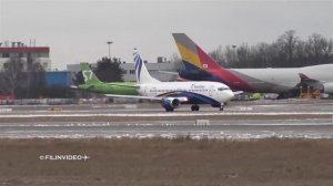 ✈Встретились на рулёжке: Боинги 737-300 и 737-800 NordStar / Домодедово 2020