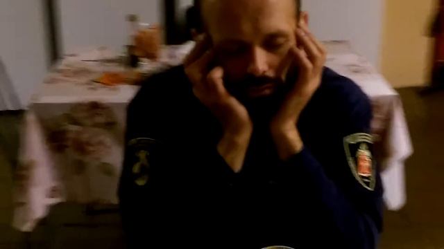 Пожарный спит, страна богатеет...)))))) смотреть онлайн