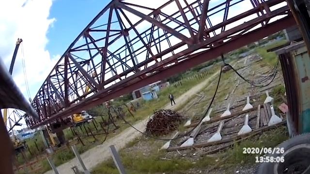 Автокран 50 тонн. Демонтаж и монтаж козлового крана двумя кранами. смотреть онлайн