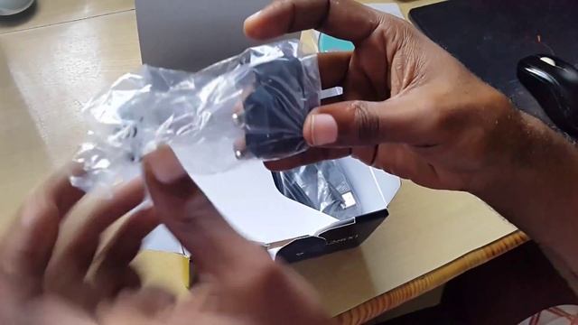 Nikon Coolpix S2800 Point and Shoot Digital Camera смотреть онлайн