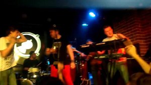 Белки на акации - Стакан лимонада. (Live rock bar)