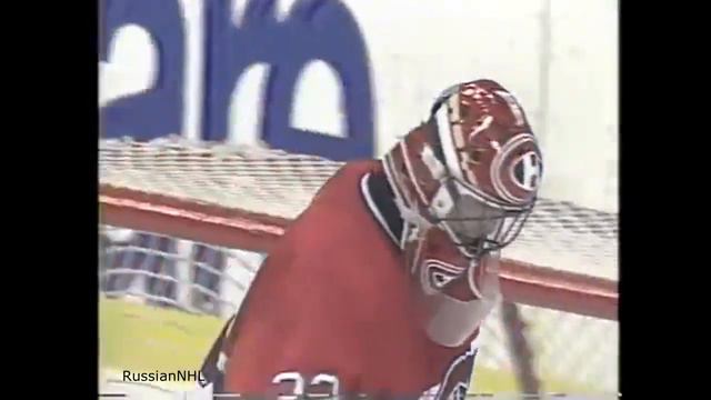 Dmitri Kvartalnov assist on Glen Wesley goal vs Canadiens (1994)