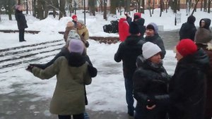 "ЗИМА"... звучит на танцполе в Гомельском парке...17.12.2022года.