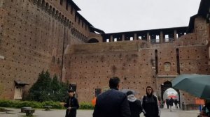 Замок Сфорца (Castello Sforzesco) в Милане (Италия)