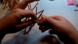 Корона на ободке из синельной проволоки. Новогодняя корона.