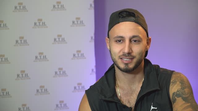 Блогер и спортсмен Арай Чобанян сделал пересадку волос в RTH