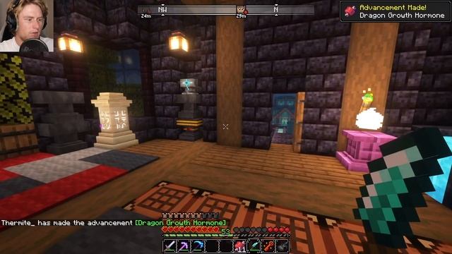 FANTASY REALM MINECRAFT FINALE | Hatching a Dragon! смотреть онлайн