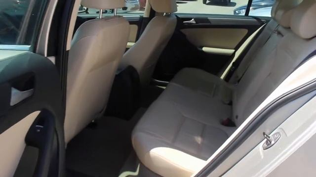 2013 Volkswagen Jetta Sedan Highline смотреть онлайн