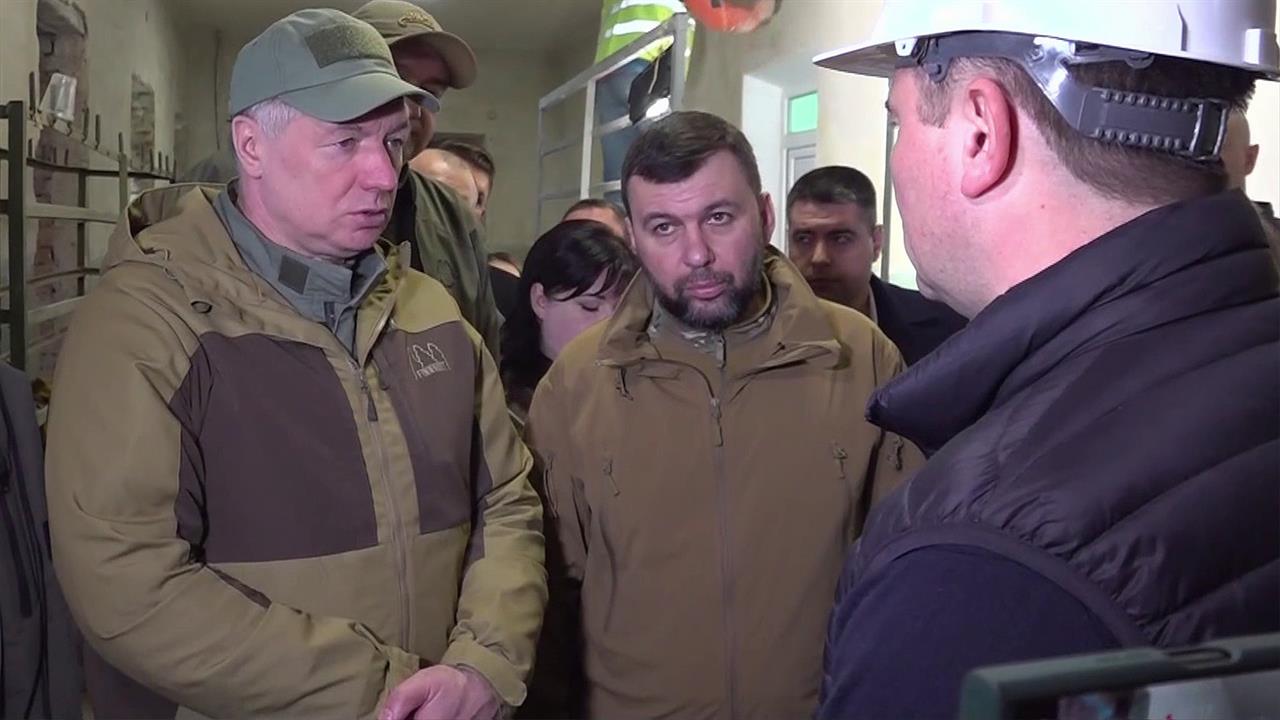 Марат Хуснуллин проверил ход строительства медицинских объектов в Донбассе