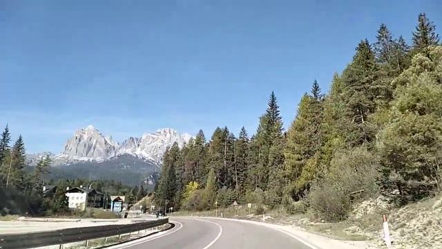 Driving northbound XI, Cortina I (Tofana), Veneto, Italy, 13/10/23 #veneto #cortina #dolomites смотреть онлайн