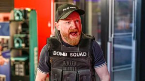 ПАНИКА ИЗ-ЗА ПОДОЗРИТЕЛЬНОЙ СУМКИ