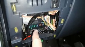 Peugeot 5008  OBD Diagnostic Port Location And Fuse Box Location