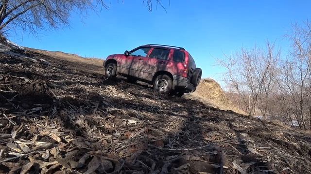 Chevrolet Tracker на 30° склоне. Весенний оффроуд. смотреть онлайн