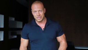 Денис Семенихин. Рацион Кевина Леврона