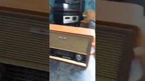 Ritmix RPR 101 — радиоприёмник в ретро стиле