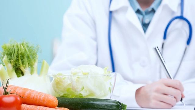 Она была веганом – но после укуса паука теперь ест только мясо. И вот почему смотреть онлайн