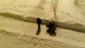 г.Ноябрьск. Пьяные мамаши.