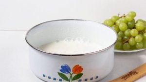 Шарлотка с виноградом