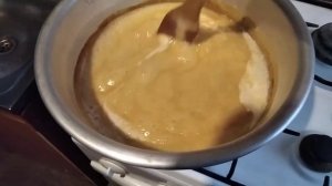 Сгущенное молоко из козьего молока, проще и вкуснее не бывает.