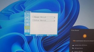 Testing the old 19-inch Samsung SyncMaster 913V 1280 x 1024 LCD VGA Monitor Grey it works perfectly