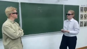 Визитка команды "Люди в школьном" на diскилс