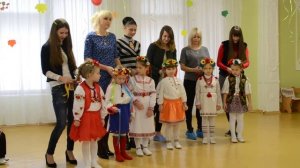 Красивая игра с мамами на празднике Осени в детском саду