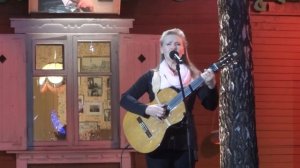 Галина Хомчик "Пока Земля еще вертится"