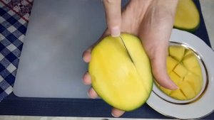 Как нарезать манго красиво