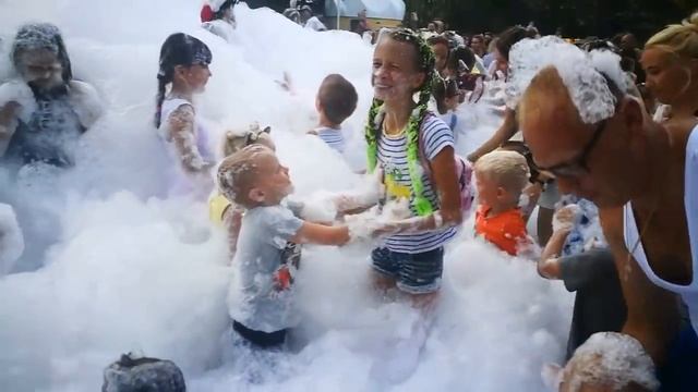 Ейск.Пенная вечеринка в парке Ивана Поддубного. Самбо дети смотреть онлайн