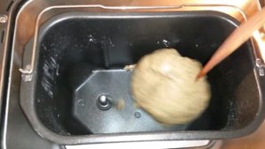 Выпечка хлеба из смеси Пудовъ в хлепобечке Rolsen RBM-1480