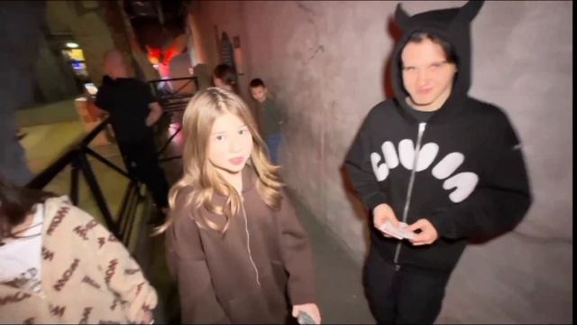 Милана Хаметова и Давид Туров обнимаются на стриме у Лизогуба #milanakhametova #миланахаметова смотреть онлайн