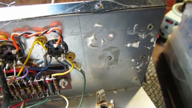 Modifying and Comparing Gibson GA-19RVT Falcon Amps смотреть онлайн