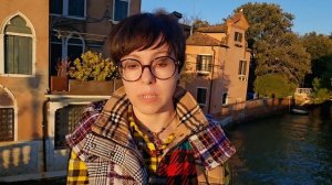 "Я прошу, забери меня, мама, с улиц городских обратно домой"